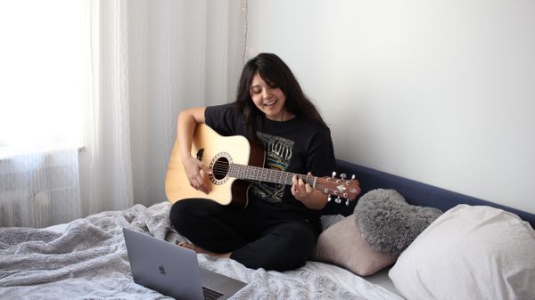 This Should Be Your First Guitar Lesson