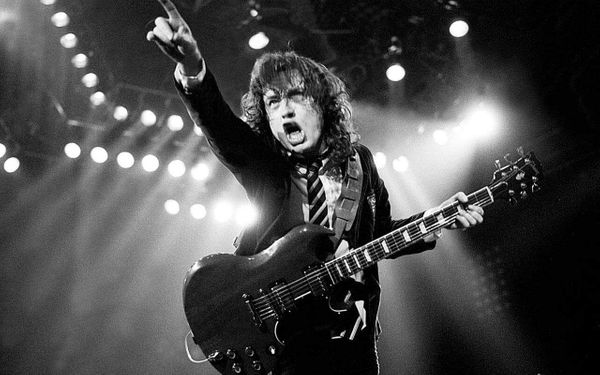 Lick of the Week - You Shook Me All Night Long