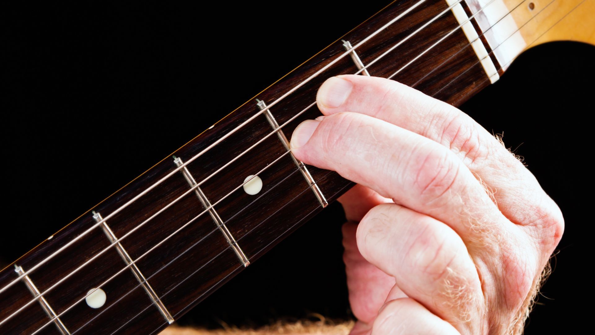 E minor fingering