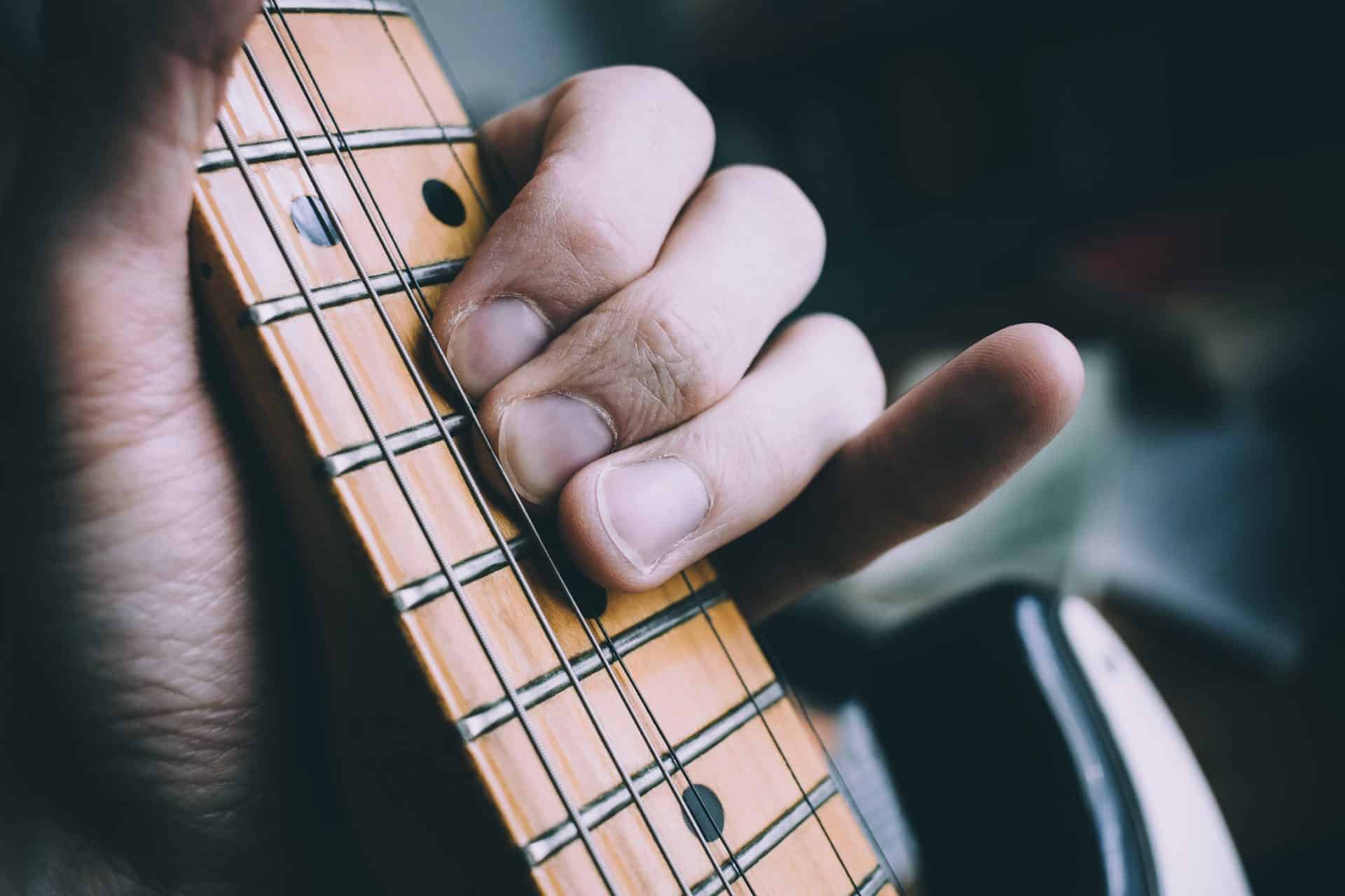 Guitar beginner finger deals pain